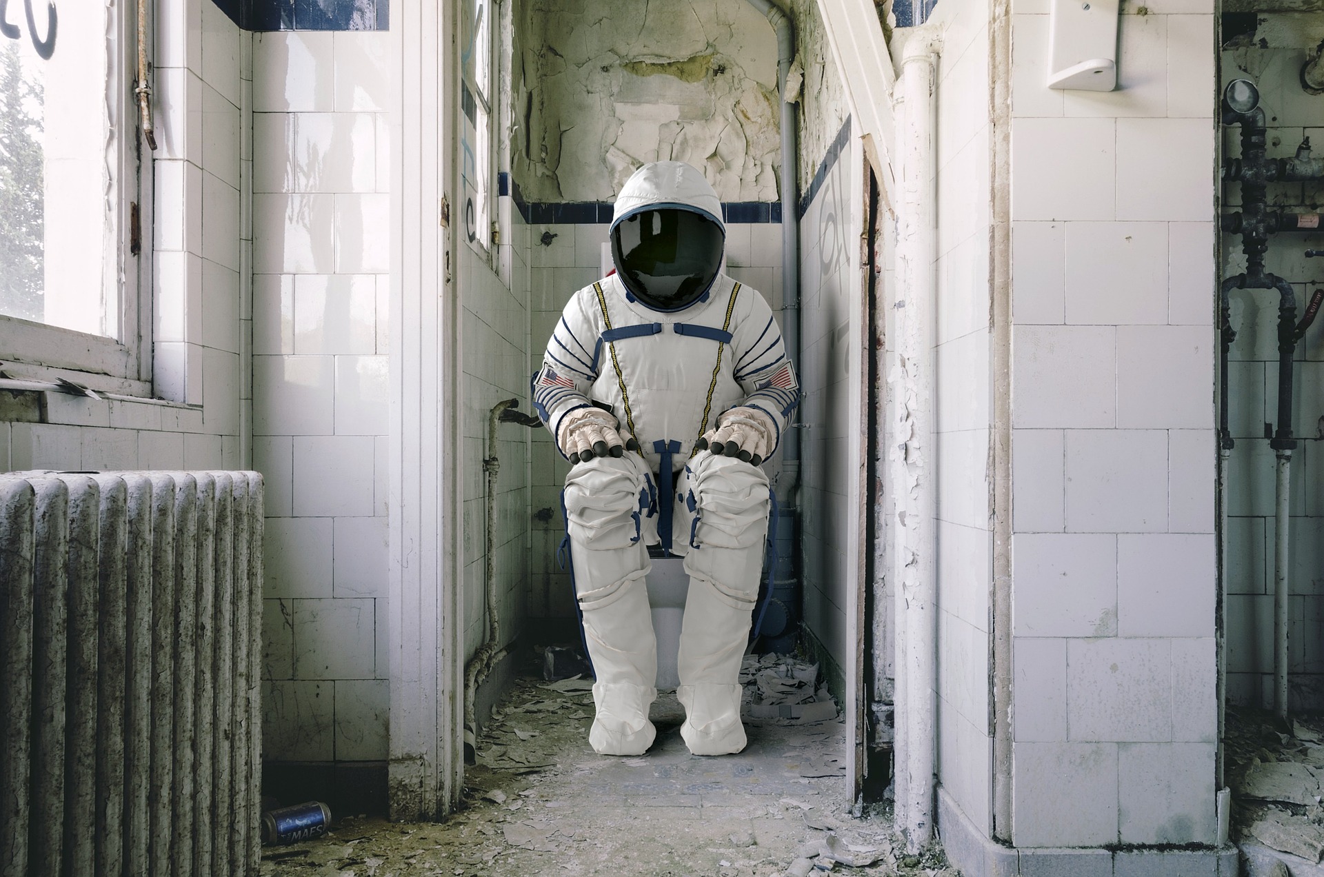 ilustračná fotografia astronauta v skafandri