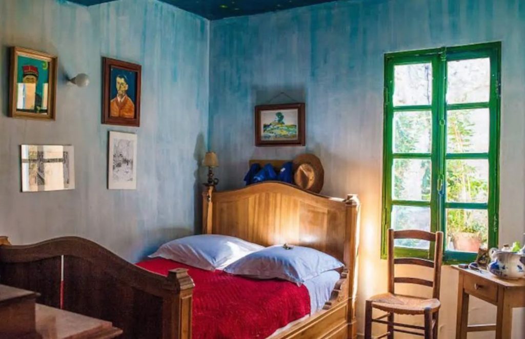 Airbnb v spojení s Inštitútom umenia v Chicagu vytvoril miestnosť na ubytovanie ako z obrazu