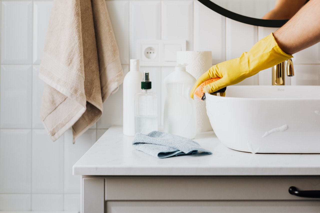 jednoduchý návod na čistenie domácnosti s kvalitným a lacným roztokom